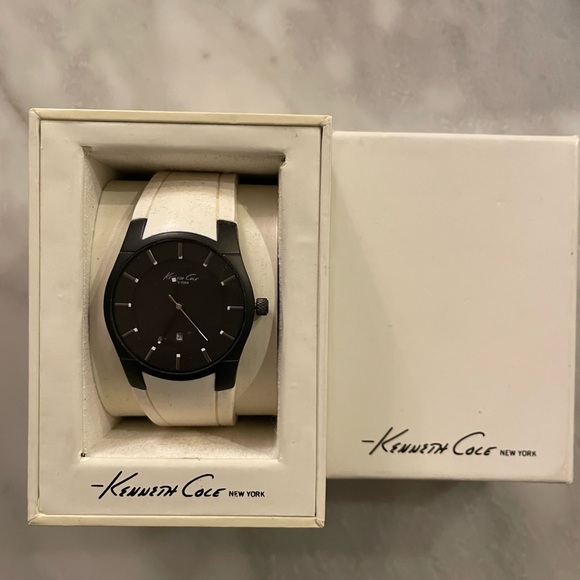 Kenneth Cole Watch - Picture 5 of 7